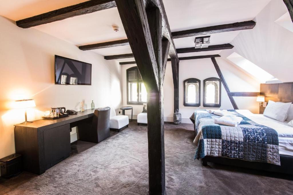 Hotel Palac Jugowice Walbrzych Ngoại thất bức ảnh